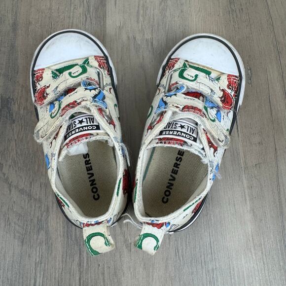 (Toddler size 7) Kids Dino Converse - Picture 5 of 6